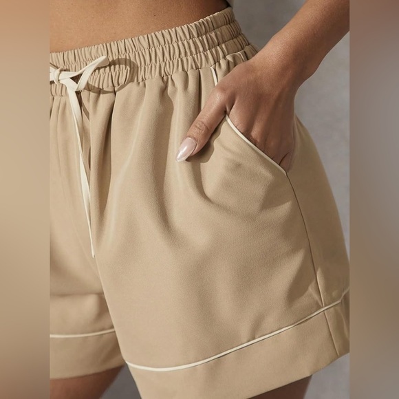 Tan & ivory matching 2 piece shorts & vest set — pocket front button up detail - Picture 5 of 7